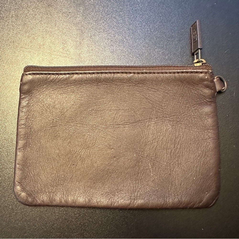 UGG Brown Leather Cosmetic zippered Bag Essential Organizer for purse